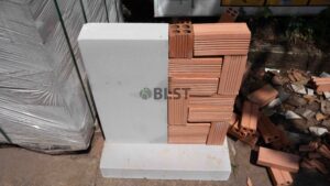 Gạch AAC bê tông khí chưng áp với gạch ống Tuynel đất sét nung truyền thống